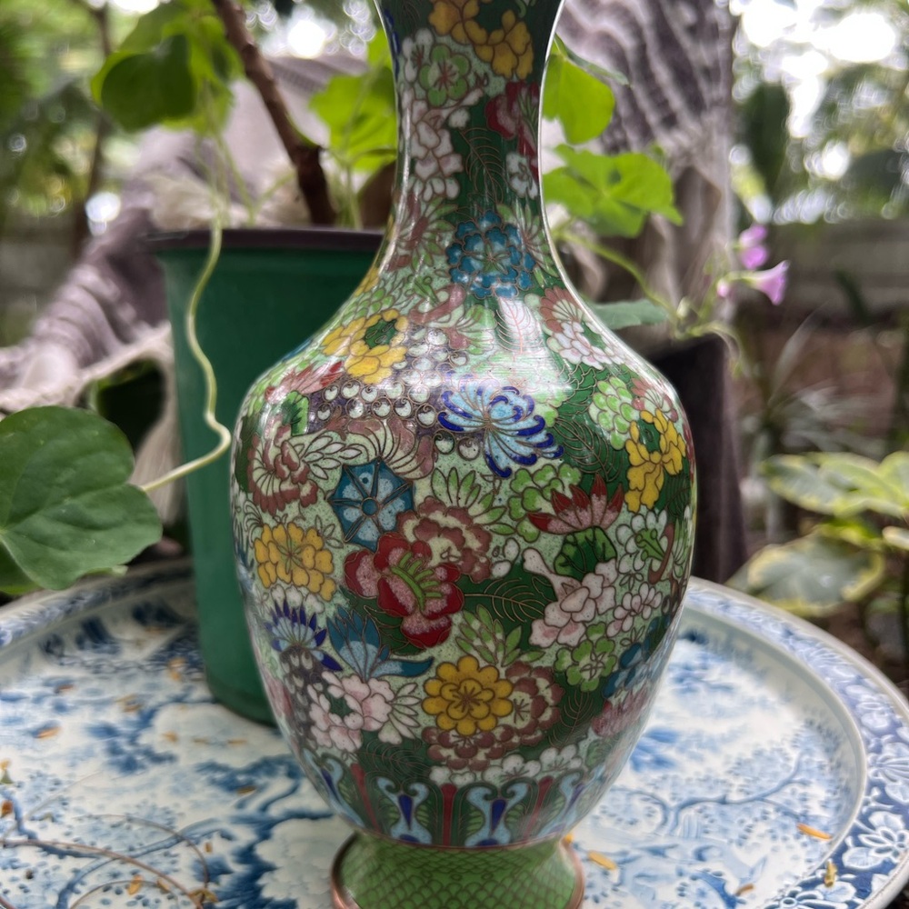 Vintage Millefleur Multicolor Floral Vase with green tones like new! - Picture 10 of 13